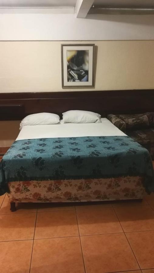 Carnetta'S House Hotel Maraval Bagian luar foto